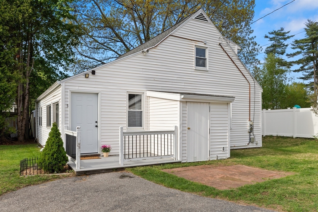 5 Field Avenue