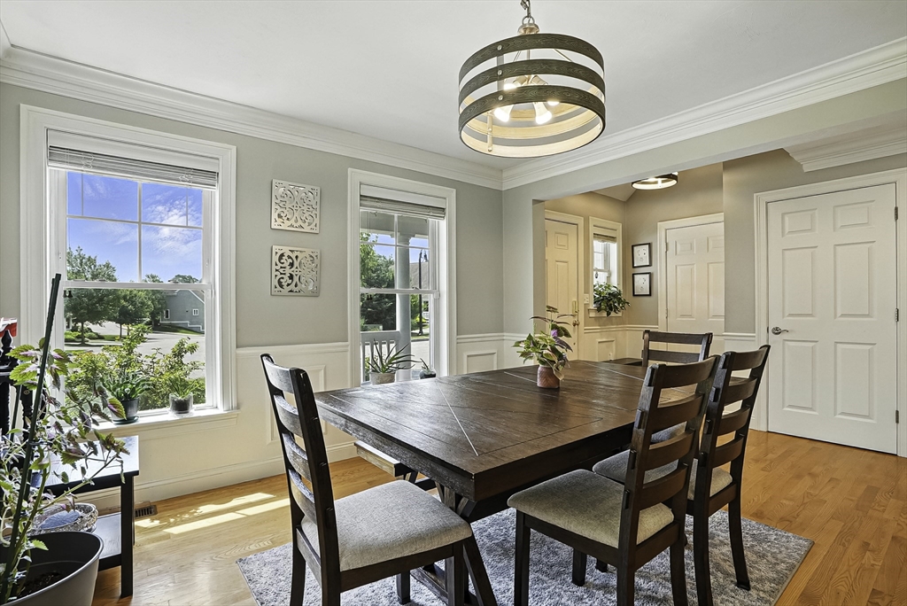 12 Woodbridge Ct 12