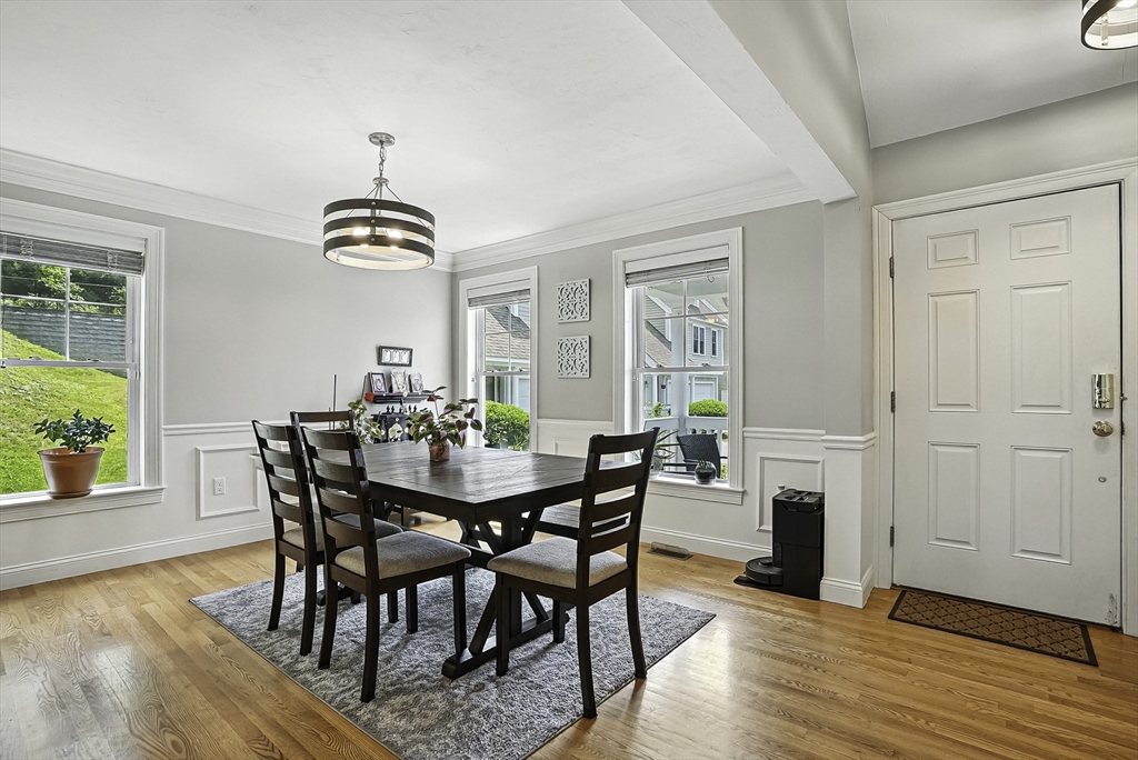 12 Woodbridge Ct 12