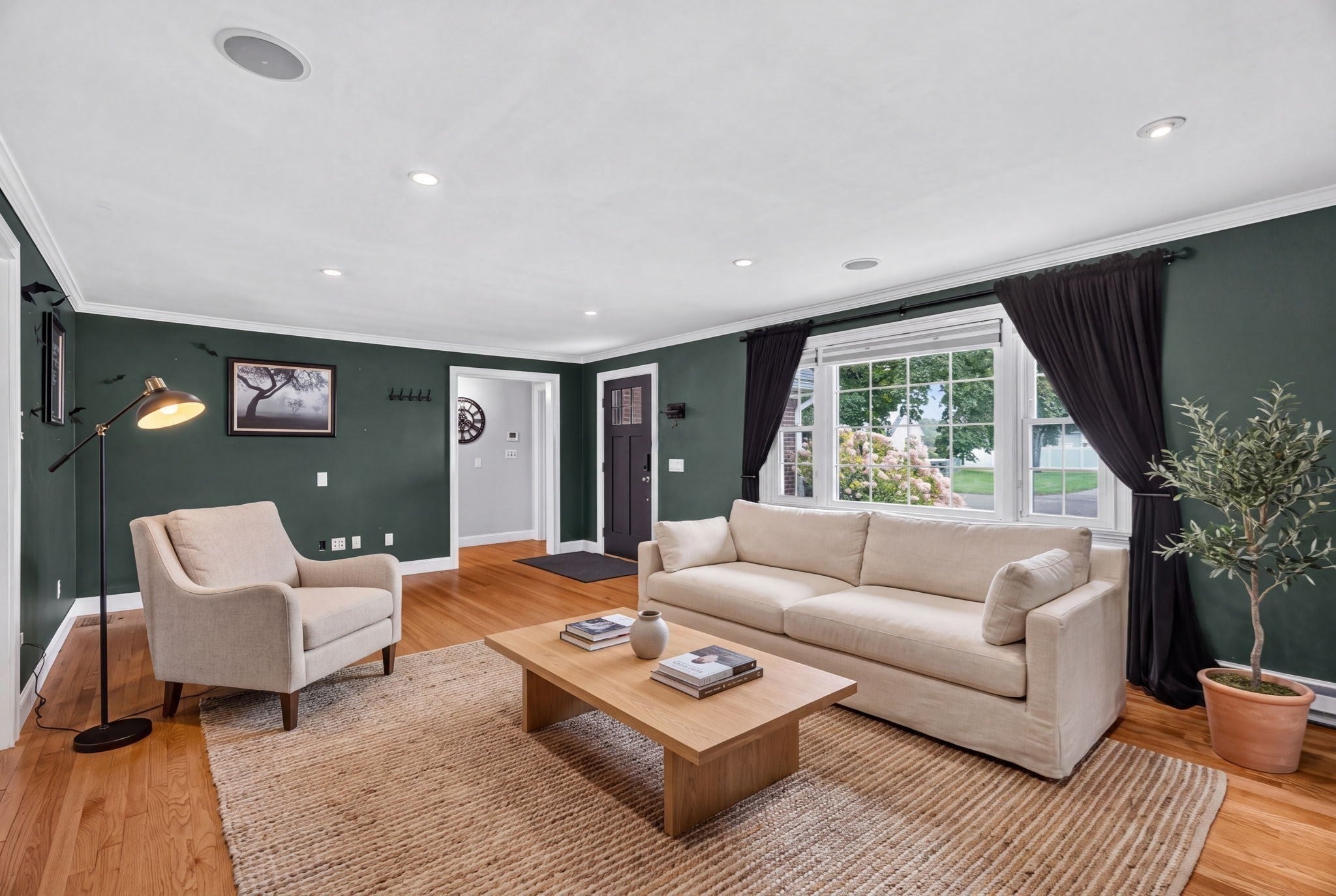 15 Maryland Avenue, Chicopee, MA Photo #7