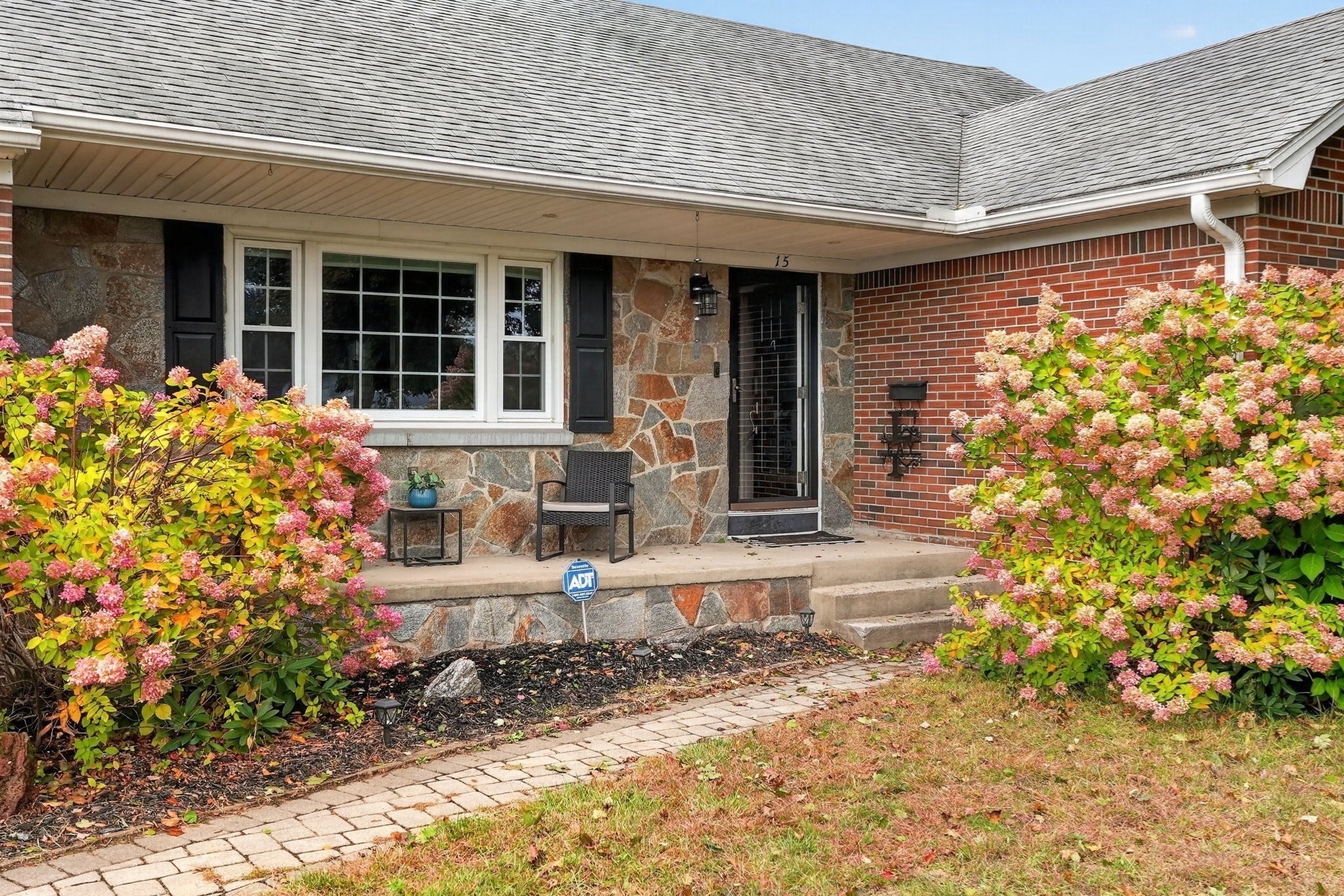15 Maryland Avenue, Chicopee, MA Photo #37