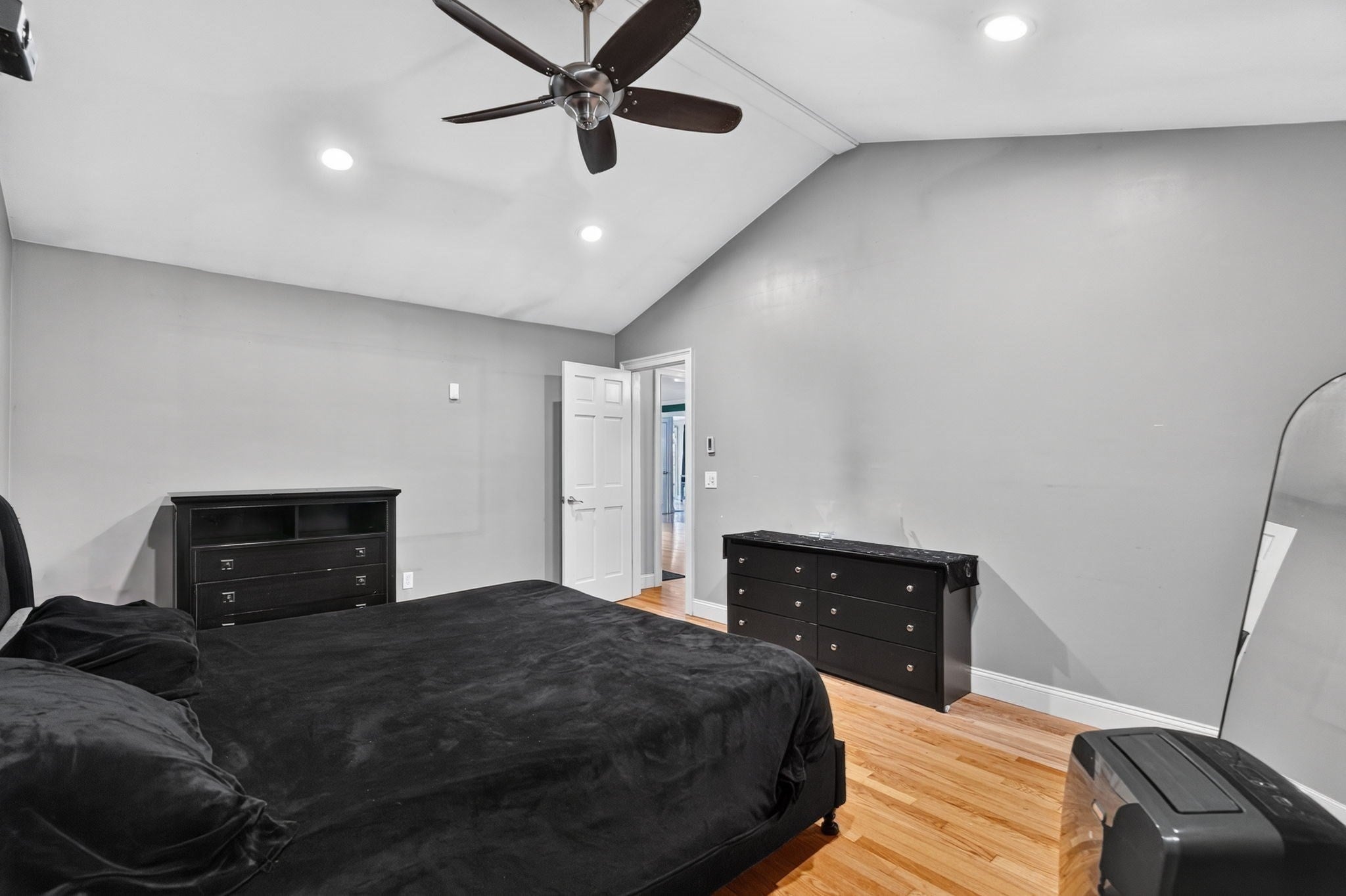 15 Maryland Avenue, Chicopee, MA Photo #27