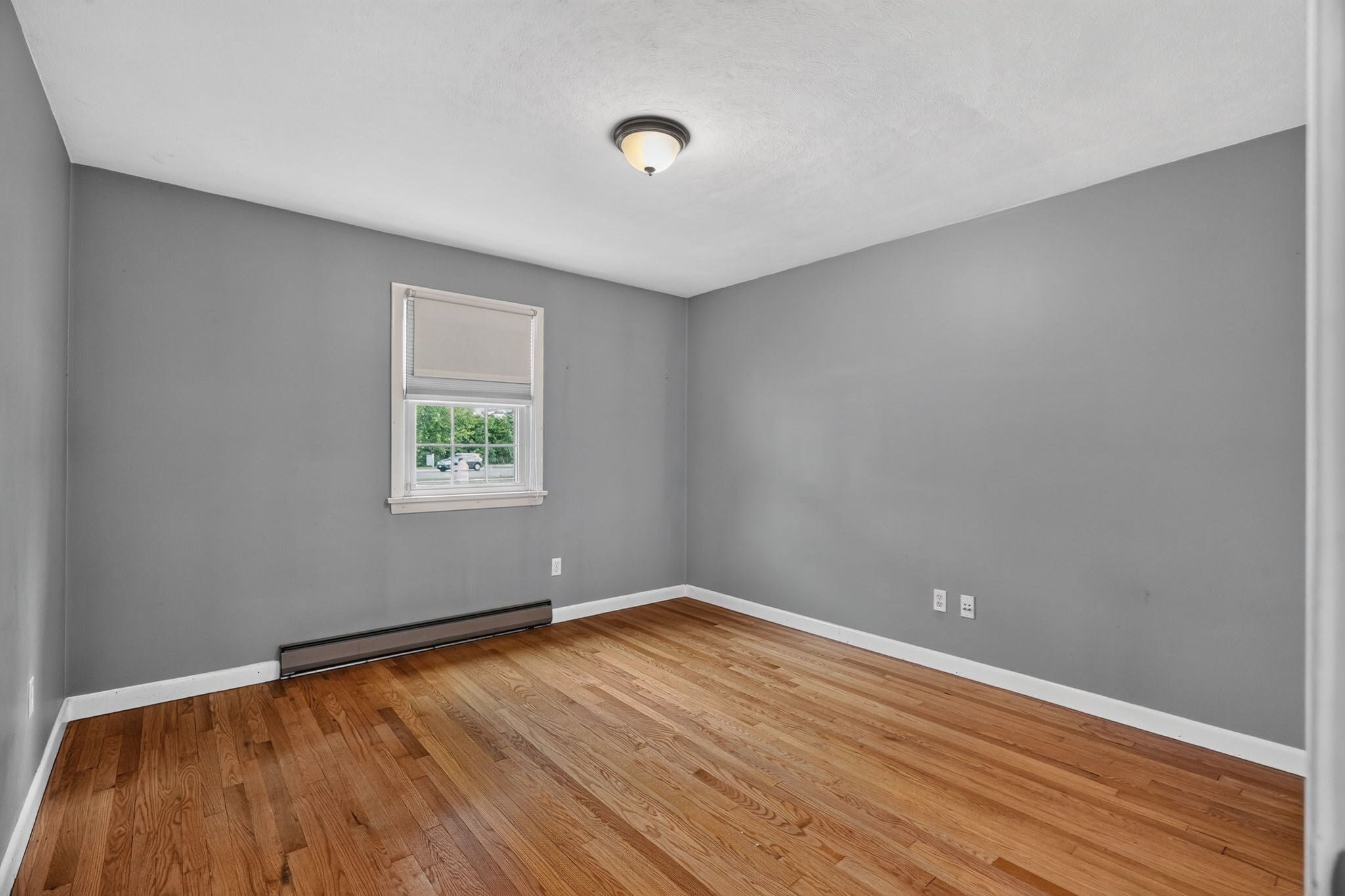 15 Maryland Avenue, Chicopee, MA Photo #13