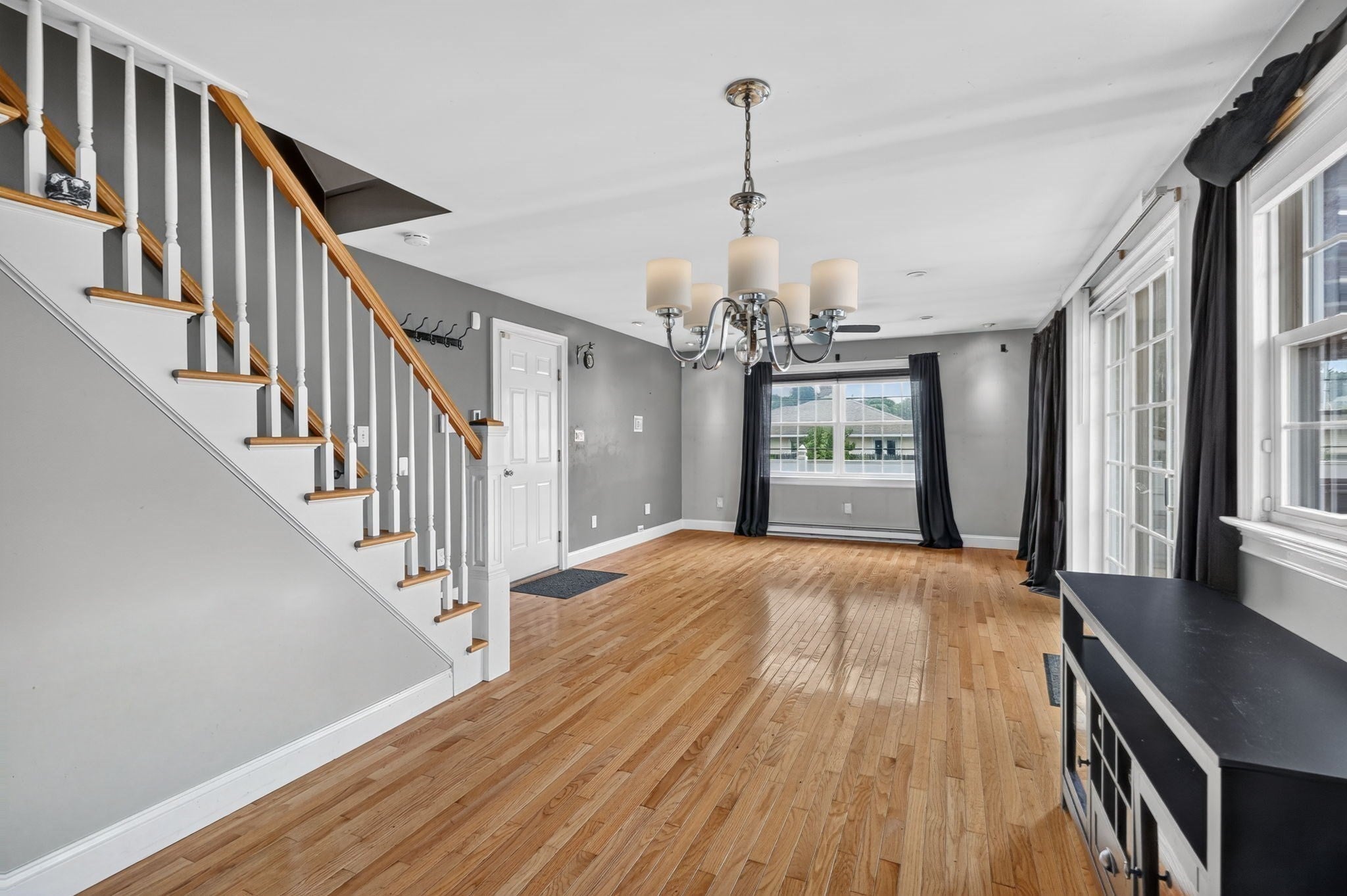 15 Maryland Avenue, Chicopee, MA Photo #8