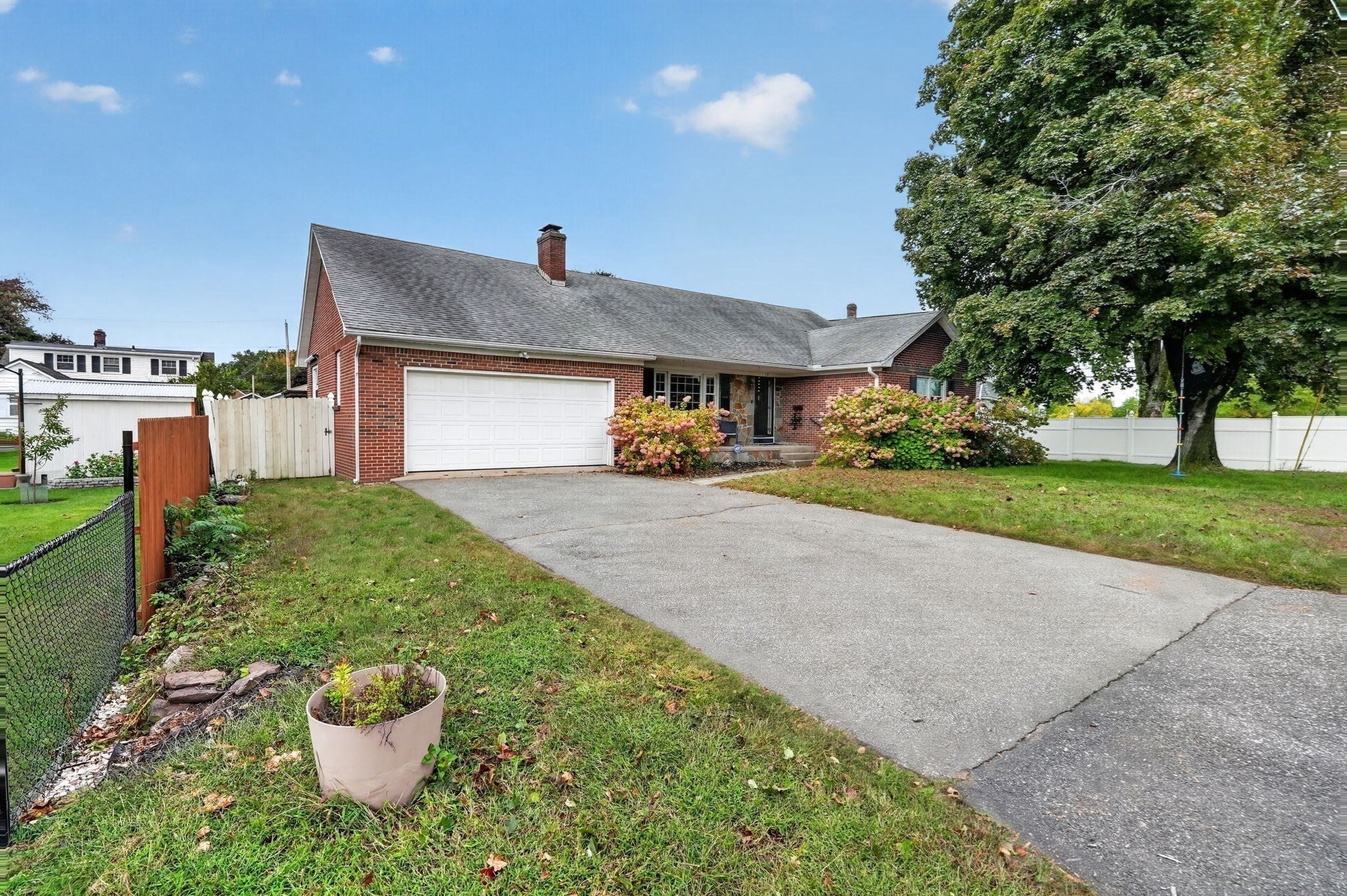 15 Maryland Avenue, Chicopee, MA Photo #38