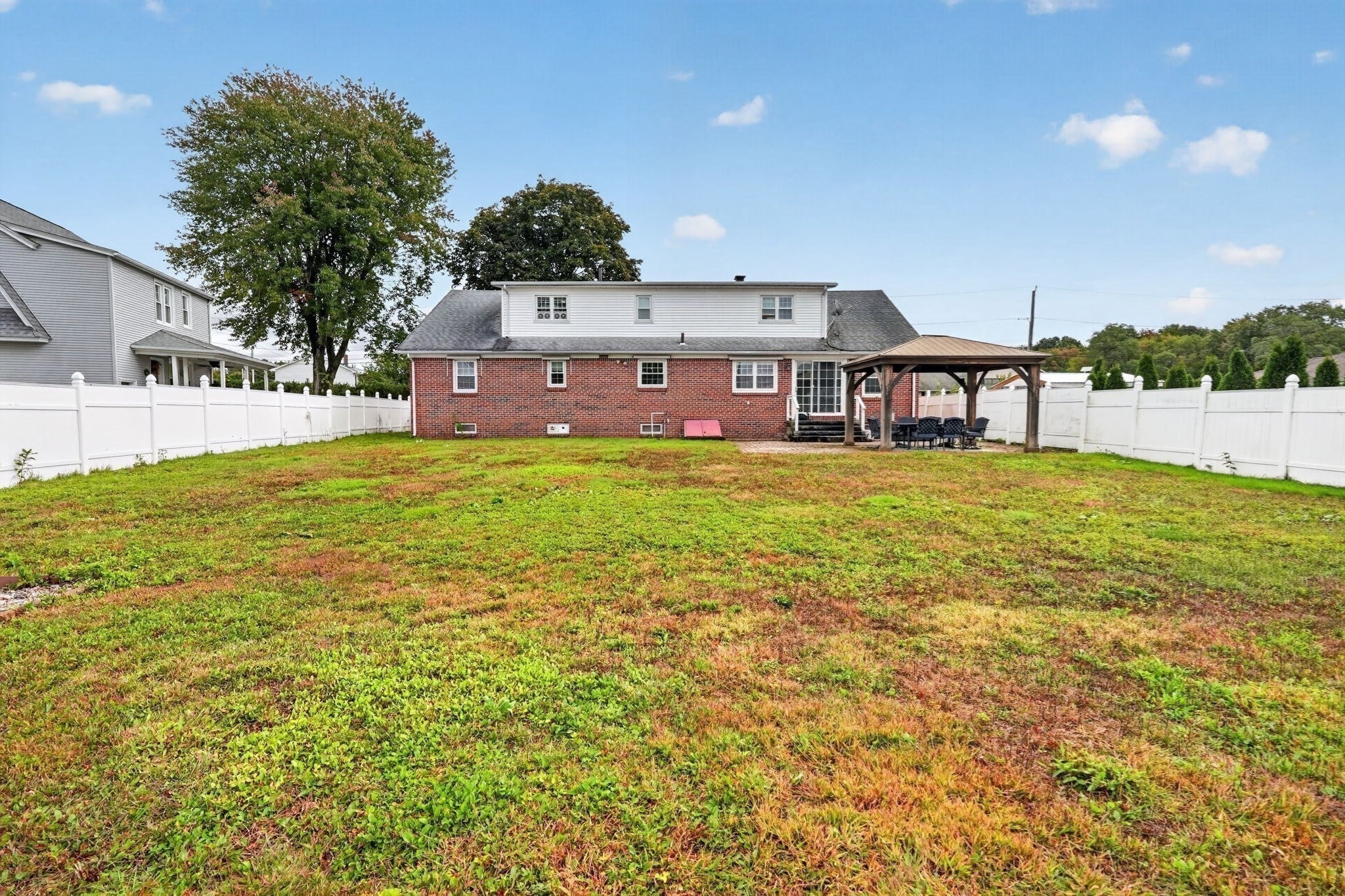 15 Maryland Avenue, Chicopee, MA Photo #34