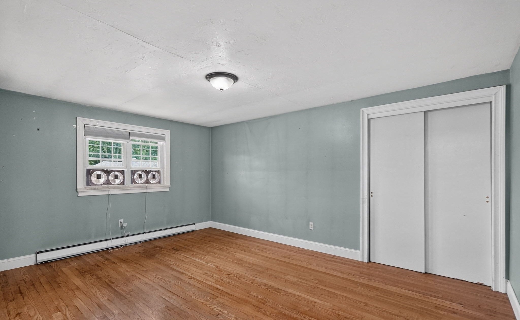 15 Maryland Avenue, Chicopee, MA Photo #24