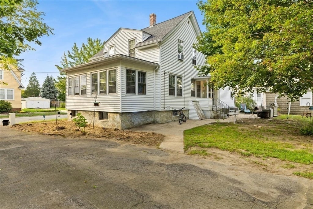 94 Stamford Ave