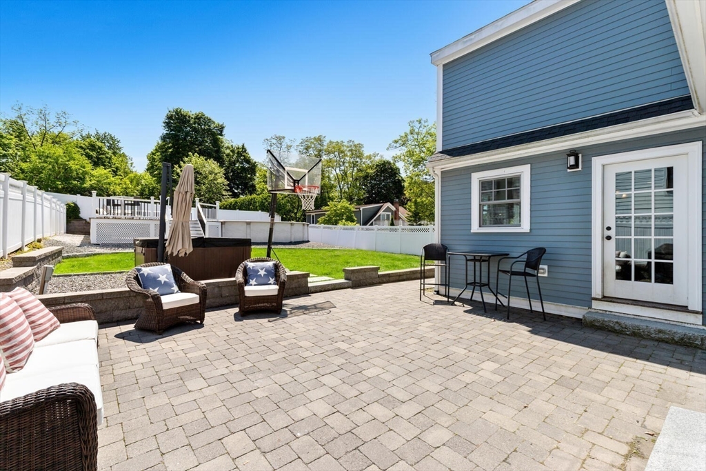 149 Robbins Rd