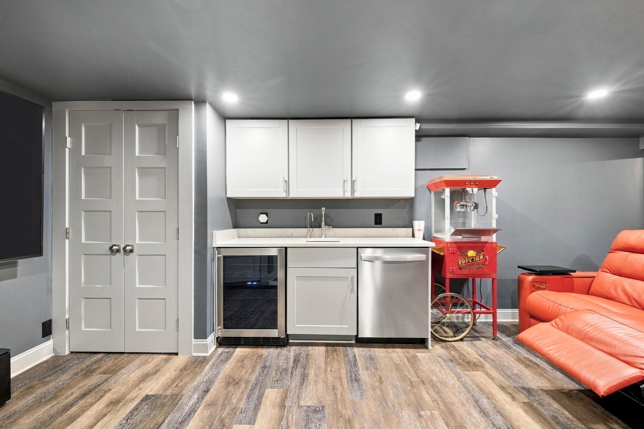 40 Shornecliffe Rd, Newton, MA Photo #22