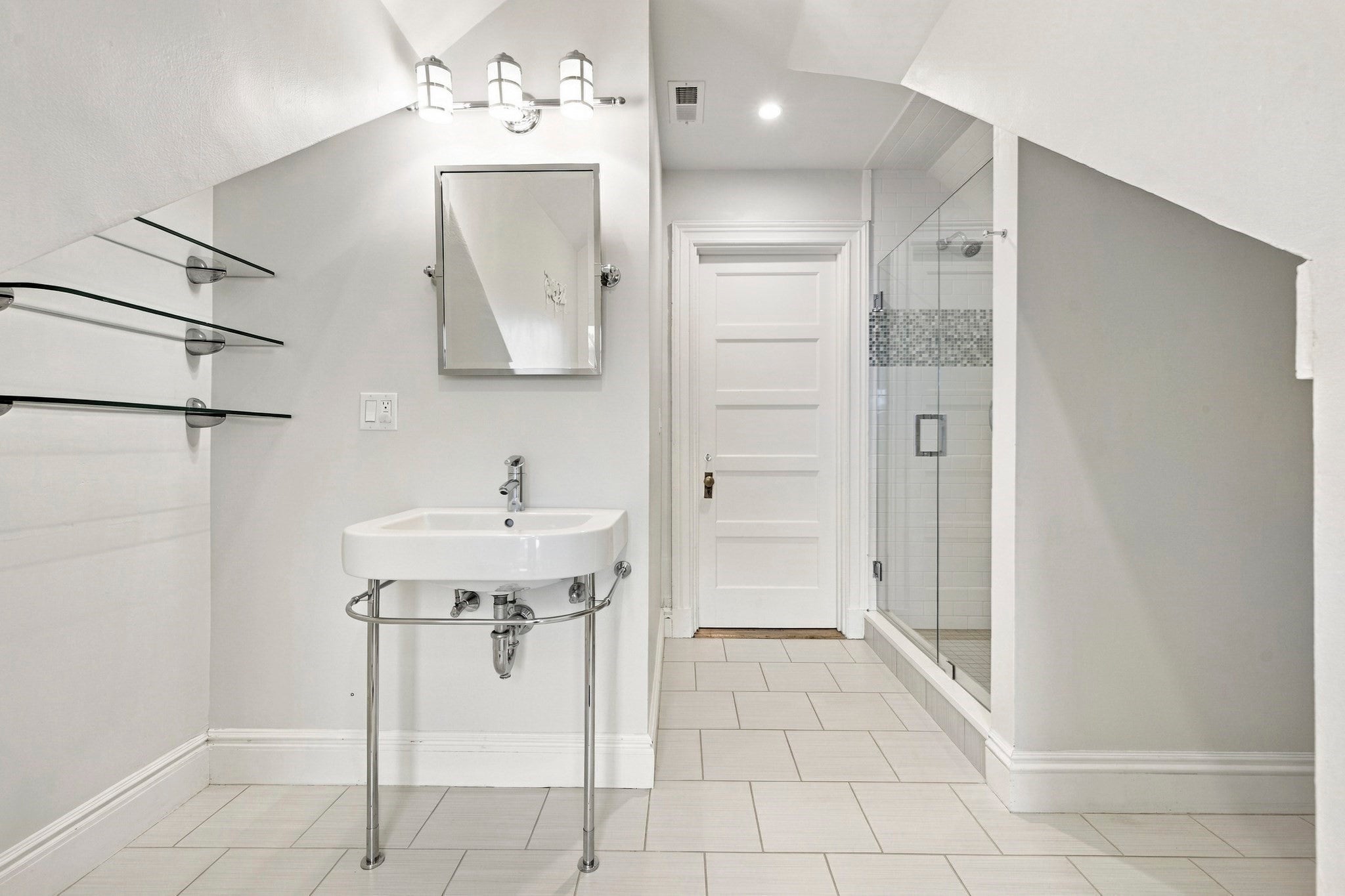 40 Shornecliffe Rd, Newton, MA Photo #21