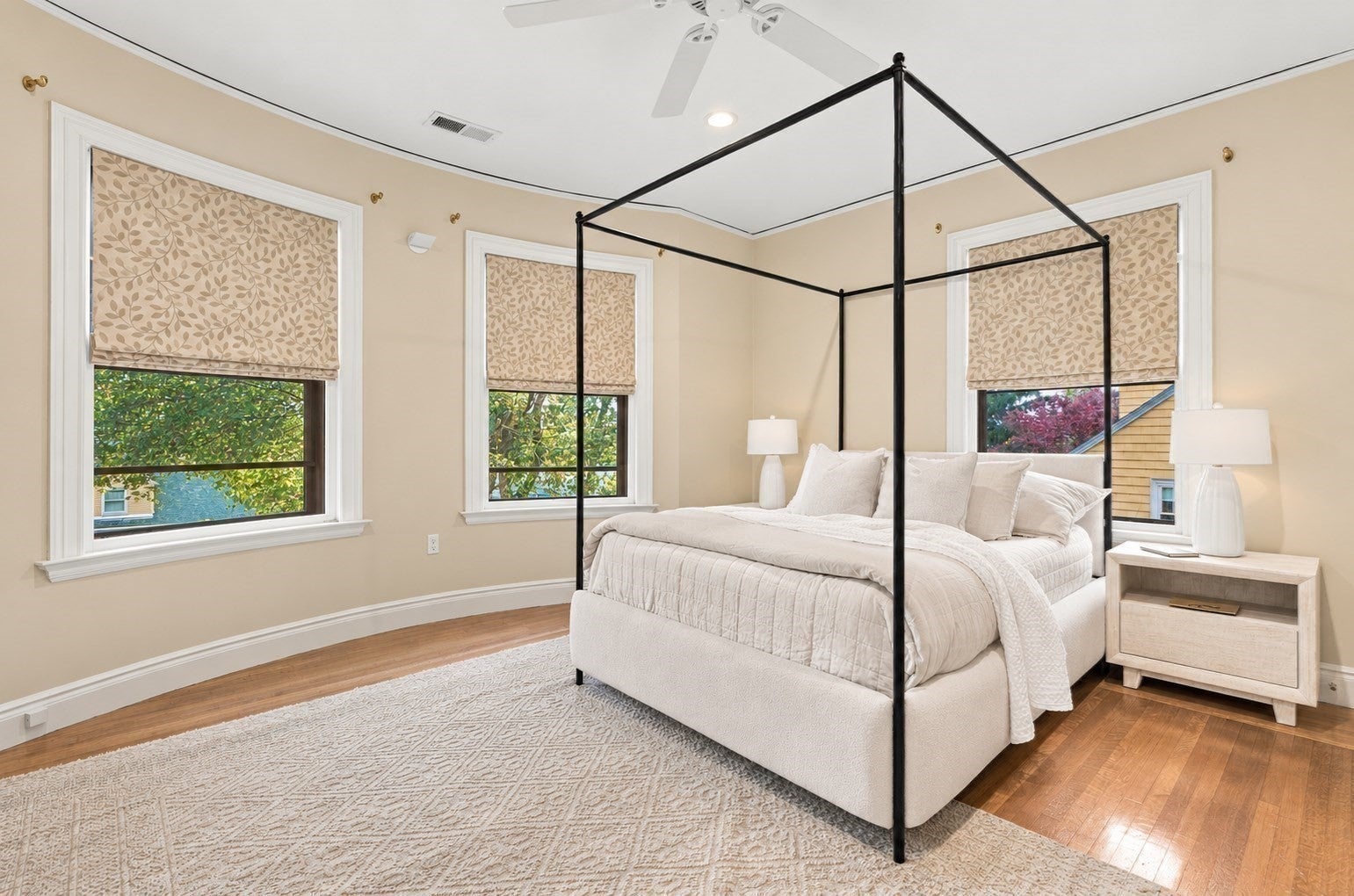 40 Shornecliffe Rd, Newton, MA Photo #16