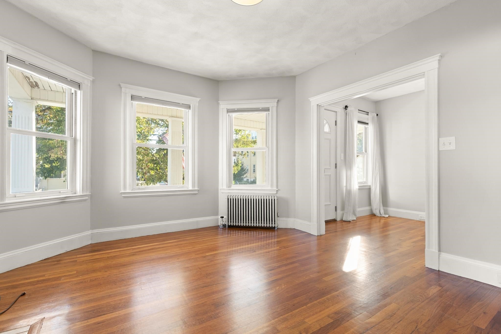 208 Central Ave 1