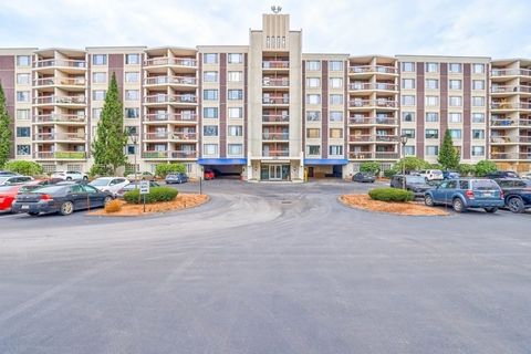 Photo of 1550 Worcester Rd #621, Framingham, MA 01702 (MLS # 73469188)