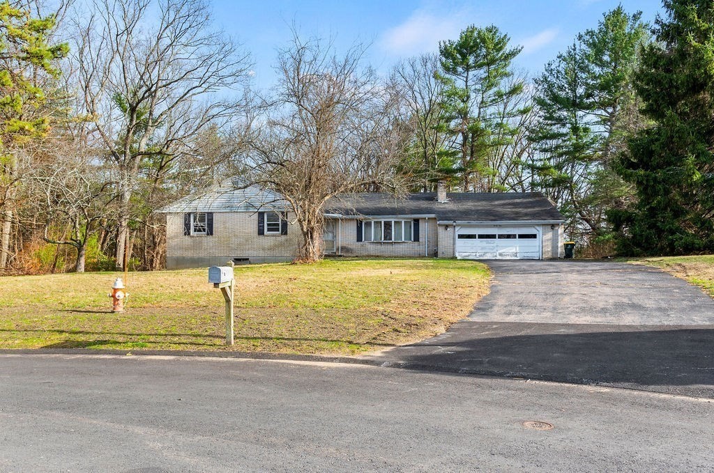 21 Country Club Dr.