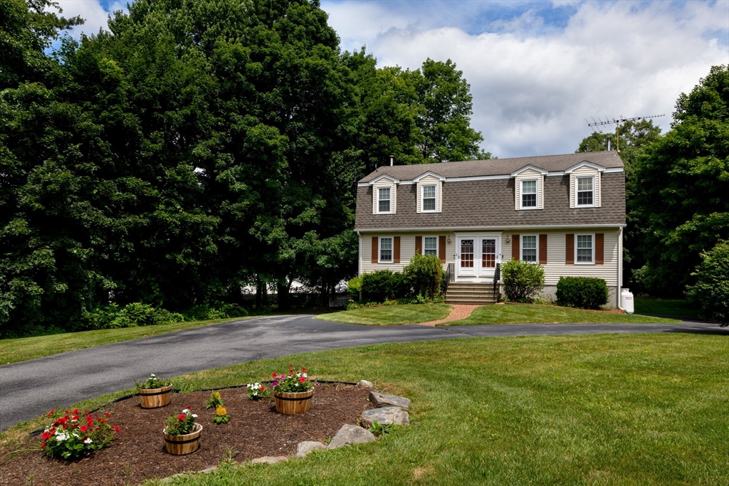4 Crestwood Dr 4