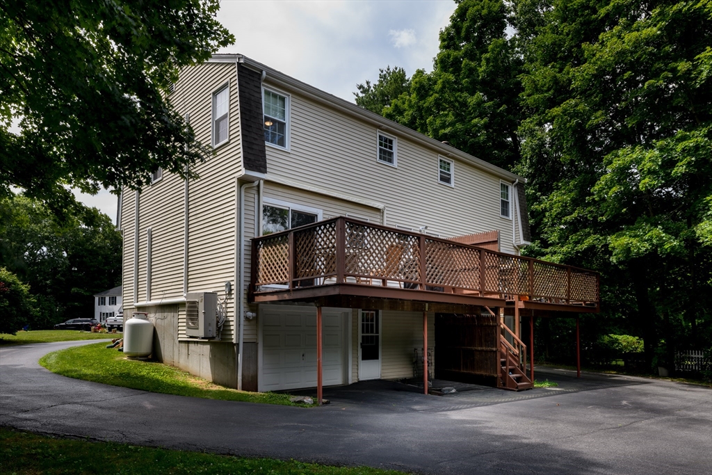 4 Crestwood Dr 4