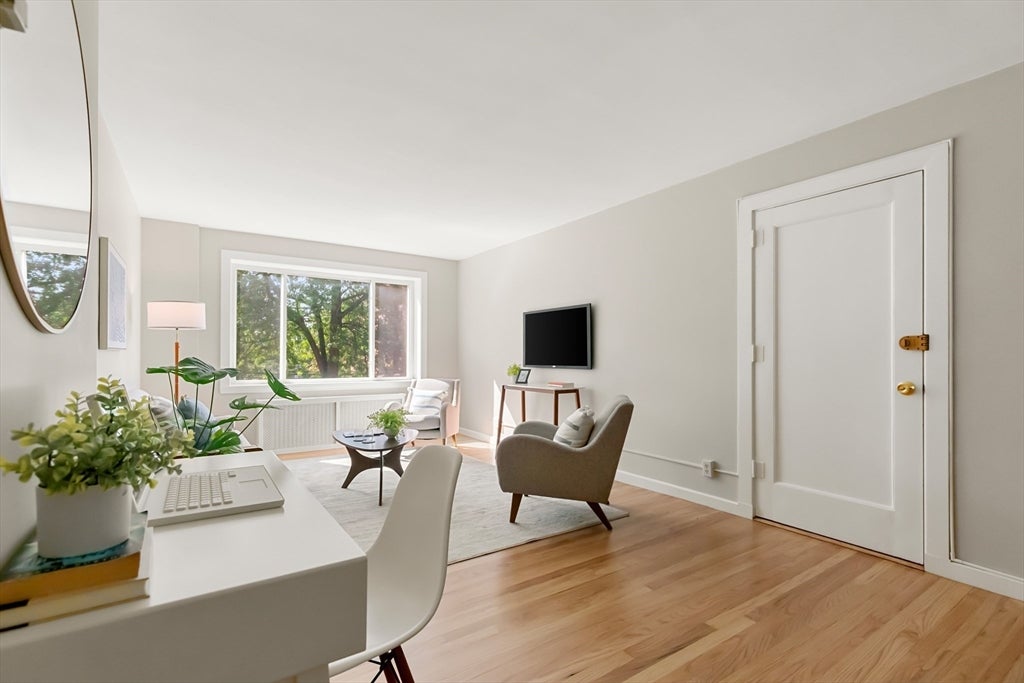125 Pleasant St 201