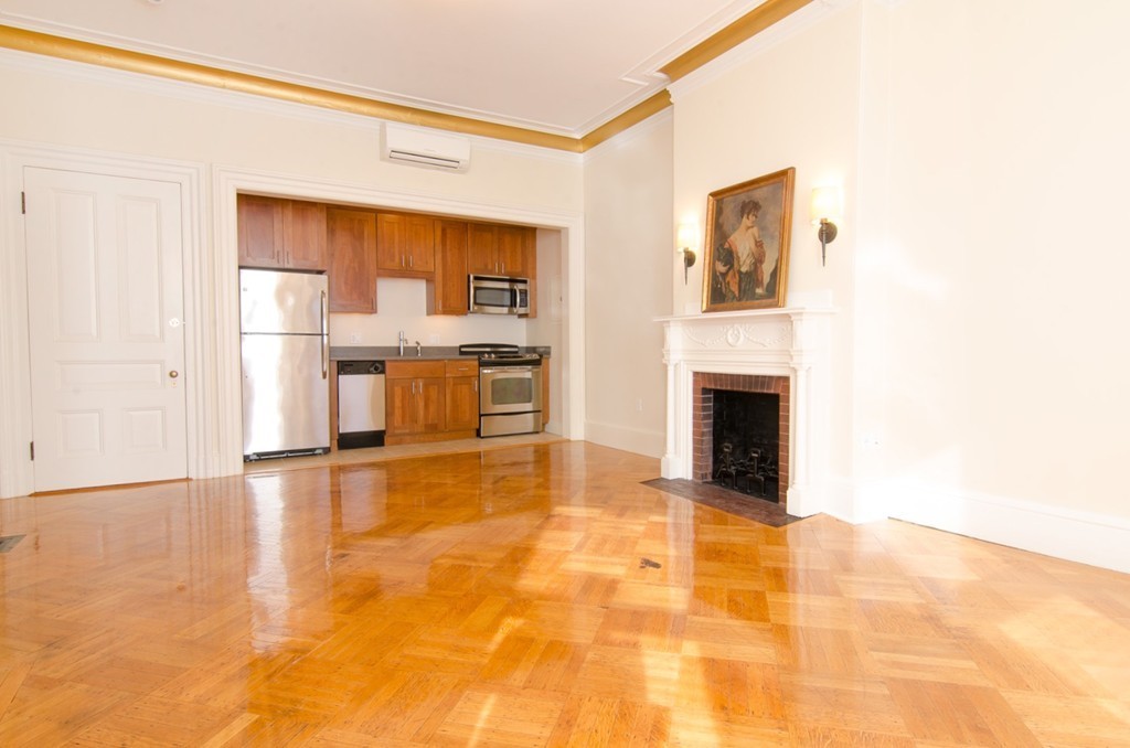 404 Marlborough Street 4