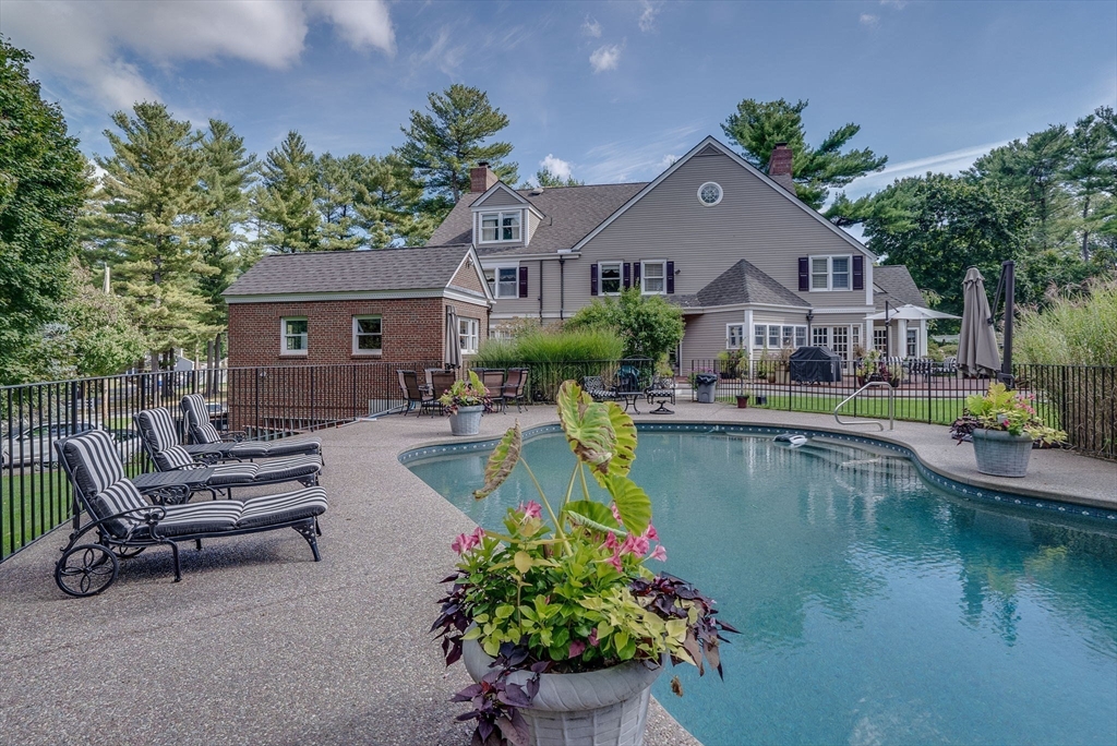 28 Durham Dr