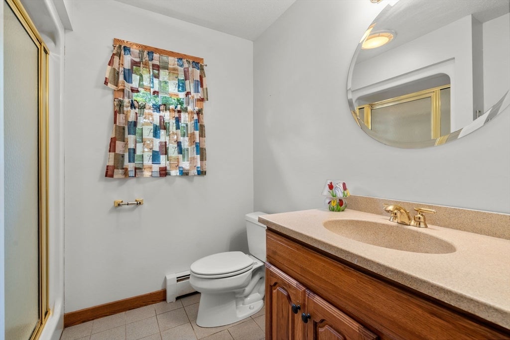116 Kensington St, Agawam, MA Photo #18