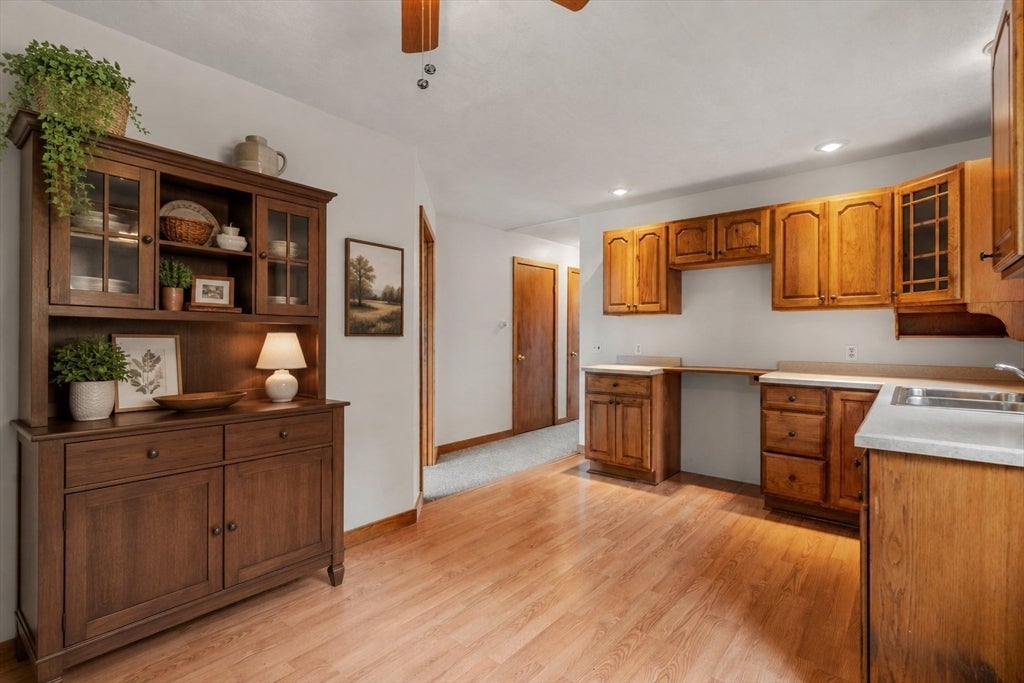 116 Kensington St, Agawam, MA Photo #16