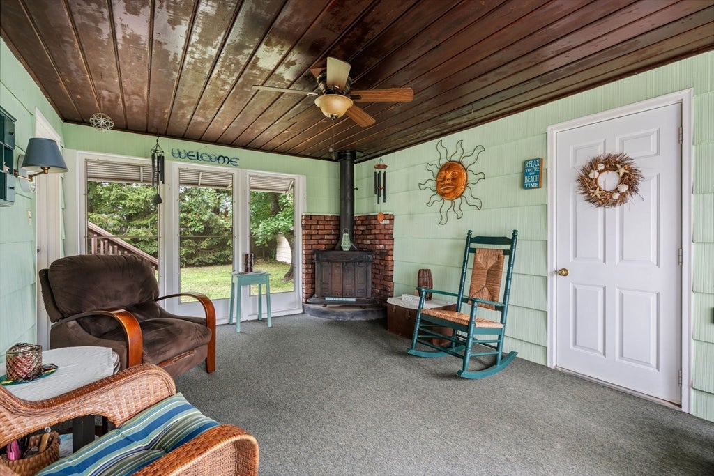 116 Kensington St, Agawam, MA Photo #4