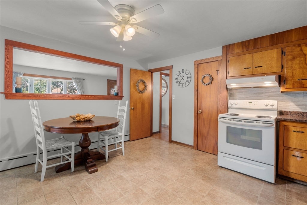 116 Kensington St, Agawam, MA Photo #23