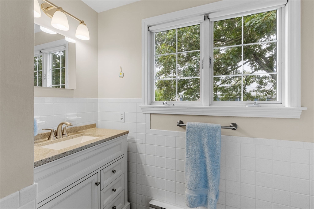 Harwich, Massachusetts 02646, United States, 2 Bedrooms Bedrooms, ,2 BathroomsBathrooms,Residential,Active,168919