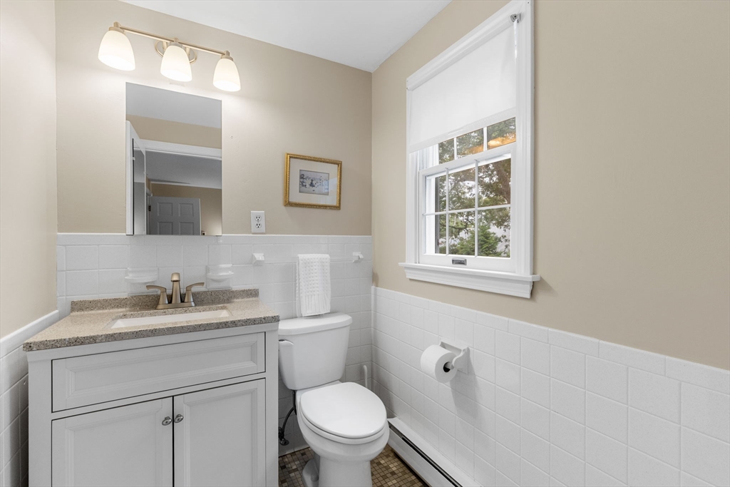 Harwich, Massachusetts 02646, United States, 2 Bedrooms Bedrooms, ,2 BathroomsBathrooms,Residential,Active,168919