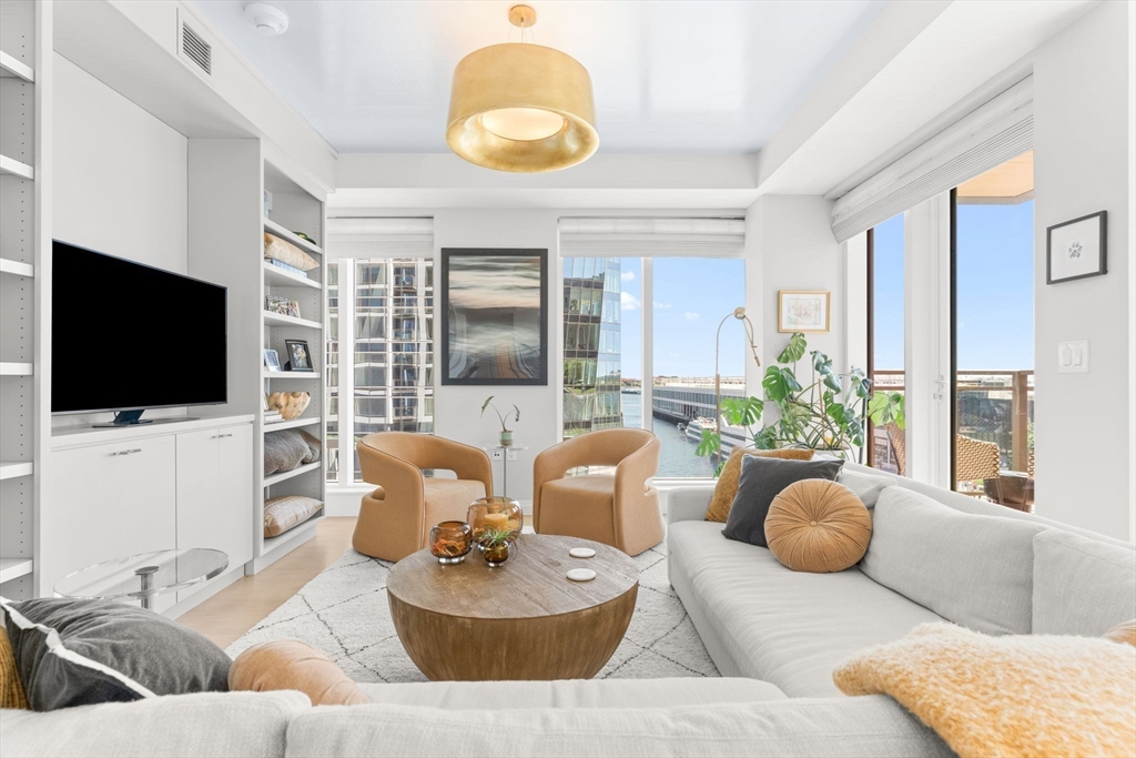 133 Seaport Blvd 722