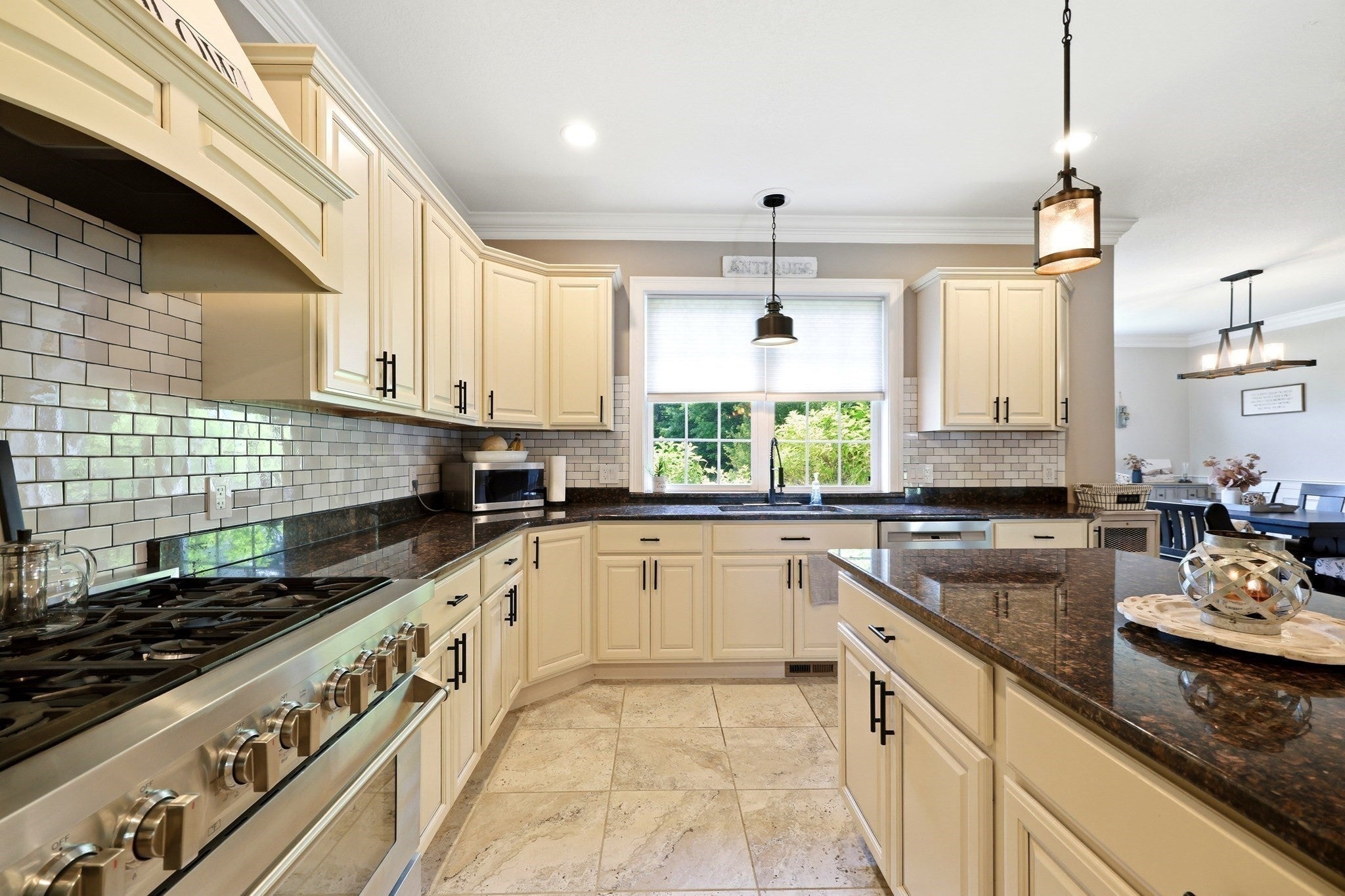 155 Parker Ln, Ludlow, MA Photo #11