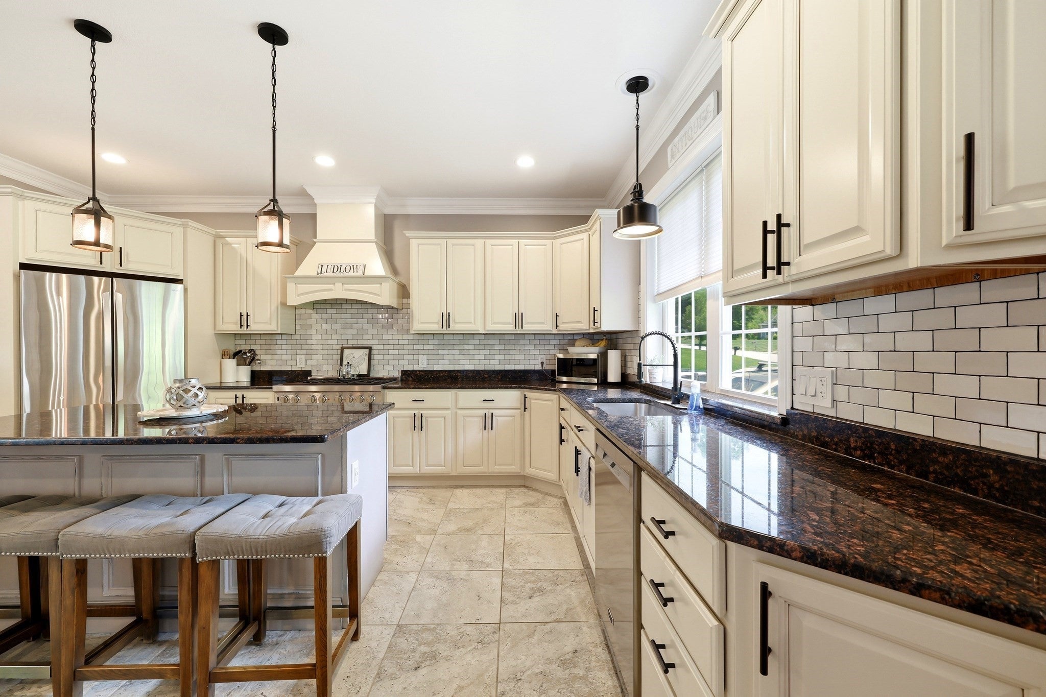 155 Parker Ln, Ludlow, MA Photo #9