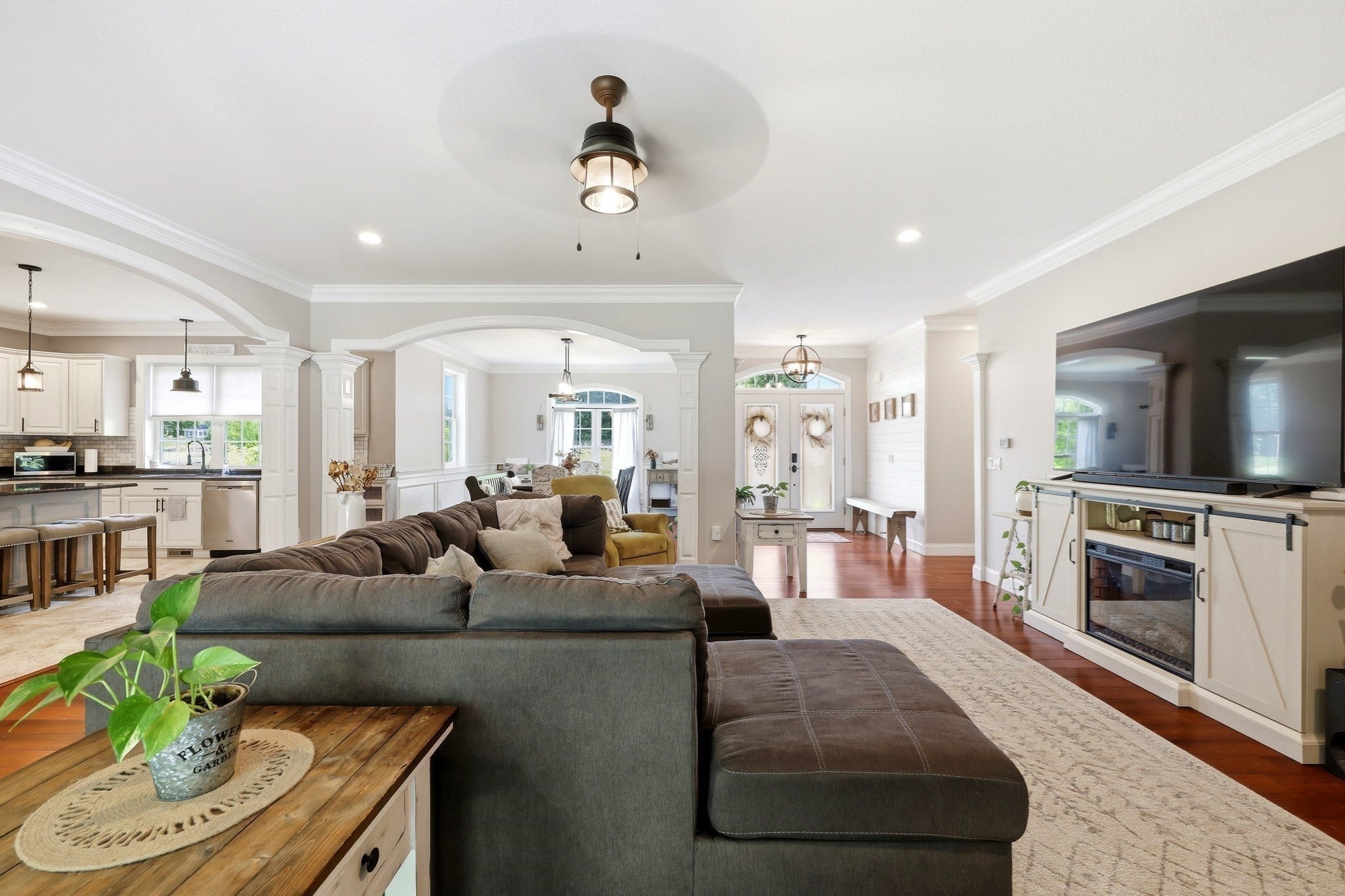 155 Parker Ln, Ludlow, MA Photo #14