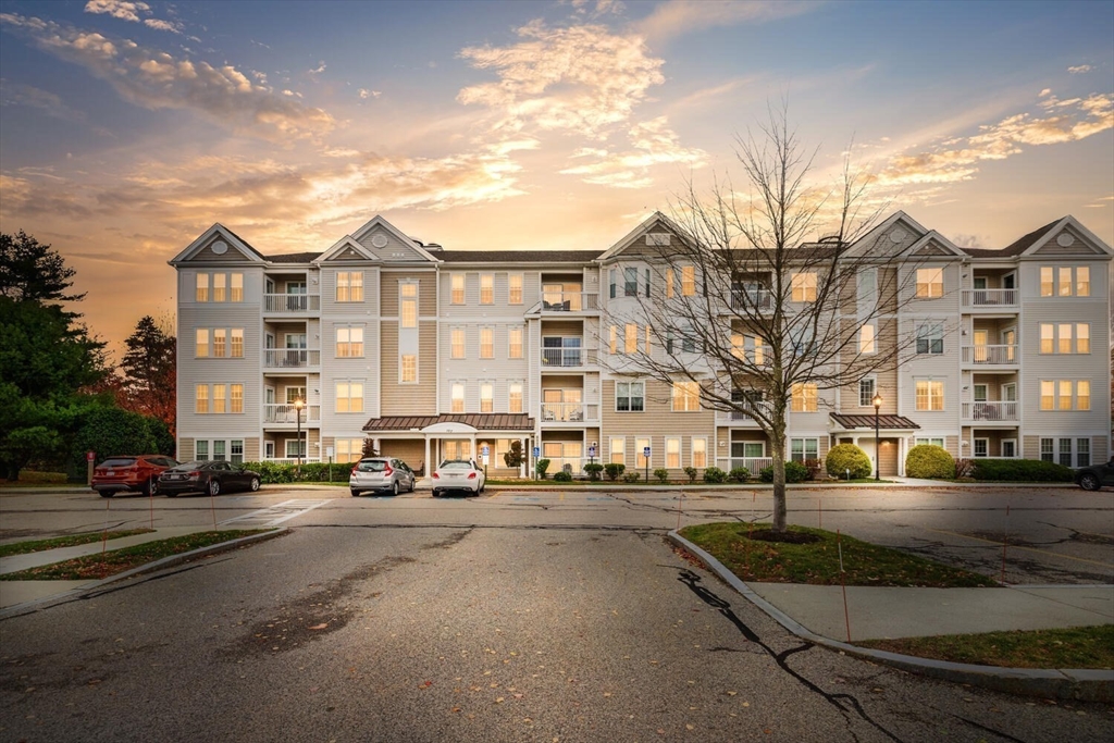 107 Clocktower Dr 3302