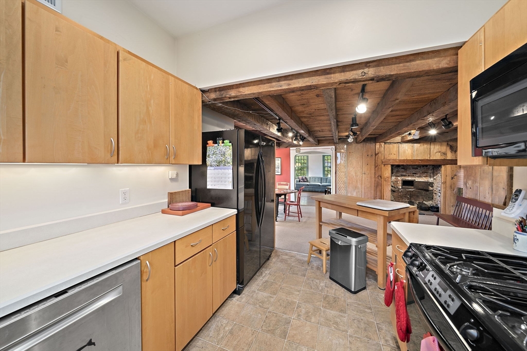 495 E Center St