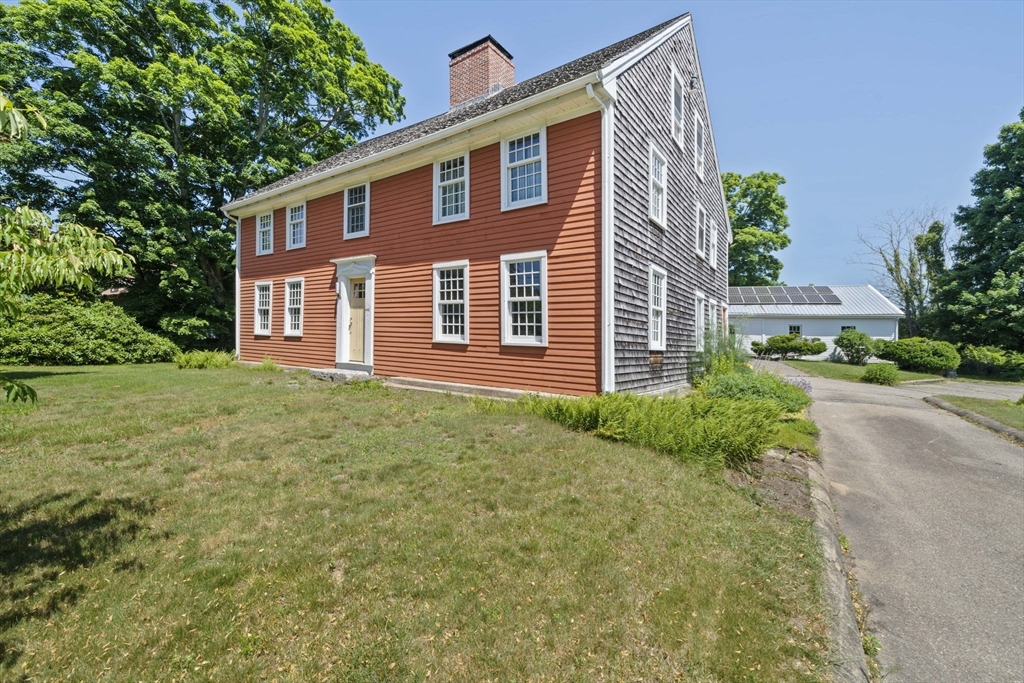 495 E Center St