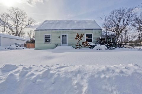 Photo of 54 Dudley St, Springfield, MA 01095 (MLS # 73473234)