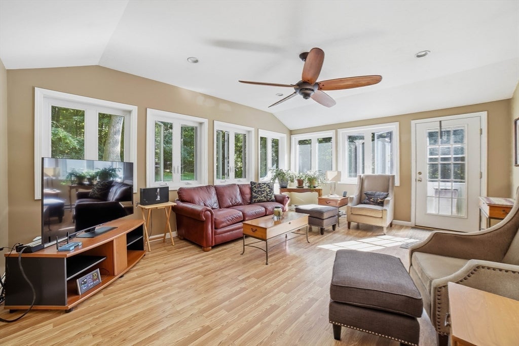 31-A Belcourt Rd, Worcester, MA Photo #26