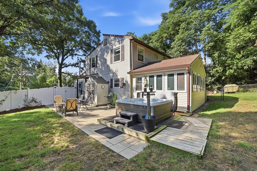 31-A Belcourt Rd, Worcester, MA Photo #2