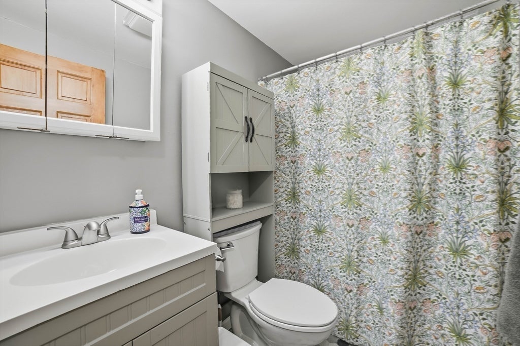 31-A Belcourt Rd, Worcester, MA Photo #37