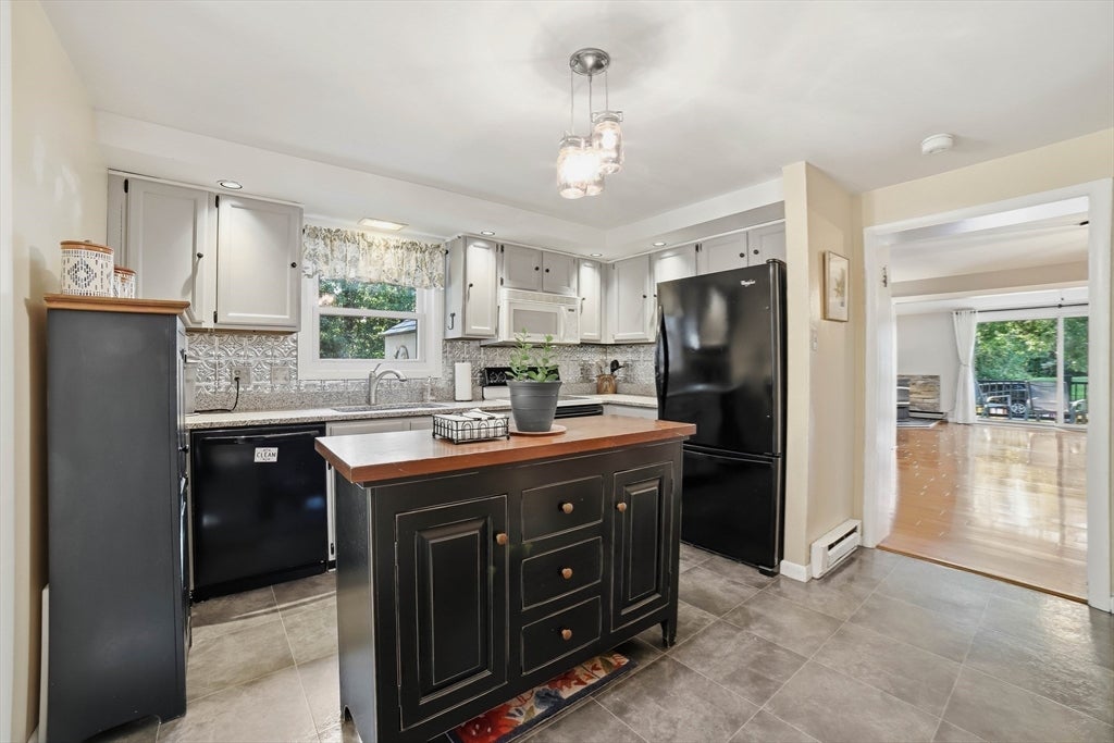 31-A Belcourt Rd, Worcester, MA Photo #19
