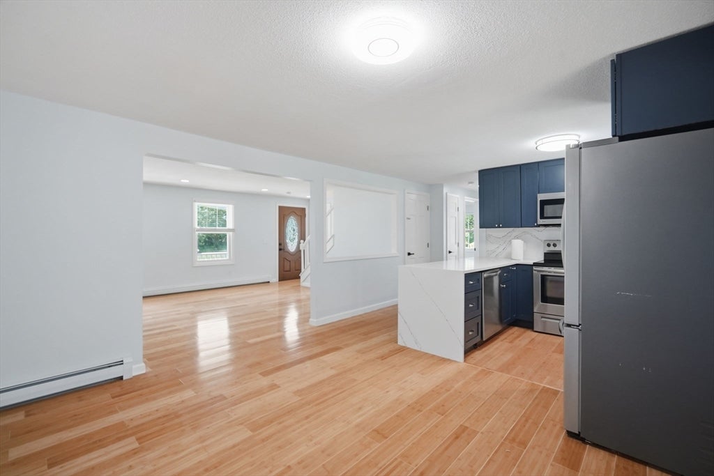 38 Green Meadow Ln, West Springfield, MA Photo #15