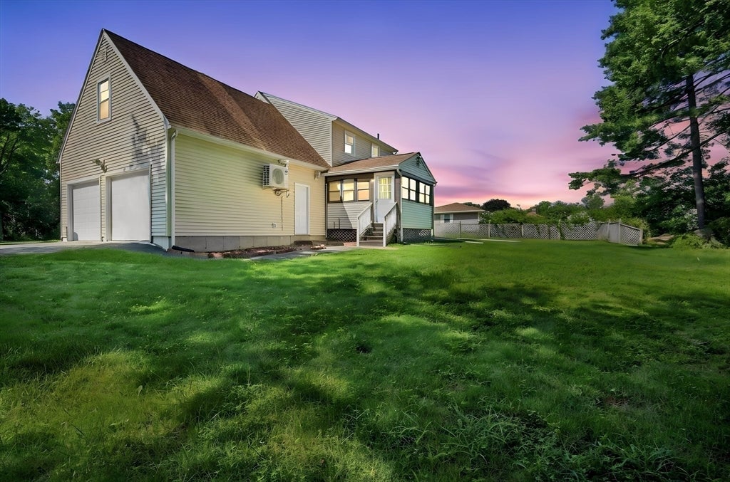 38 Green Meadow Ln