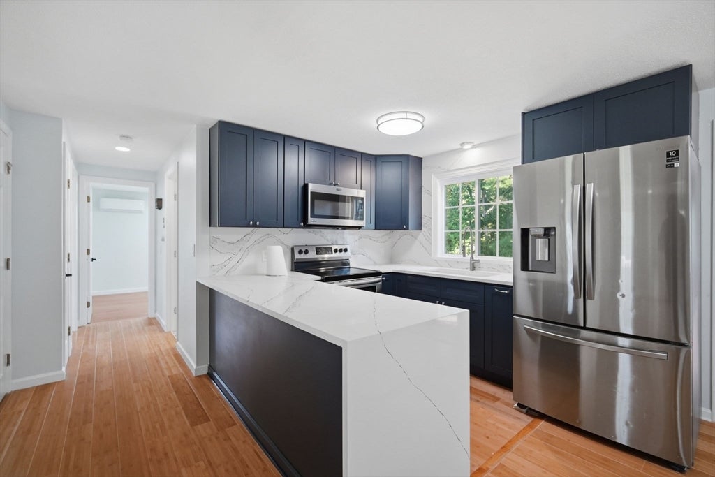 38 Green Meadow Ln, West Springfield, MA Photo #13