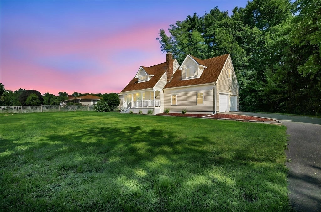 Photo of 38 Green Meadow Ln, West Springfield, MA