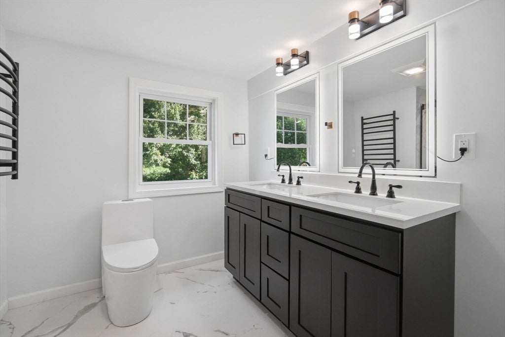 38 Green Meadow Ln, West Springfield, MA Photo #26