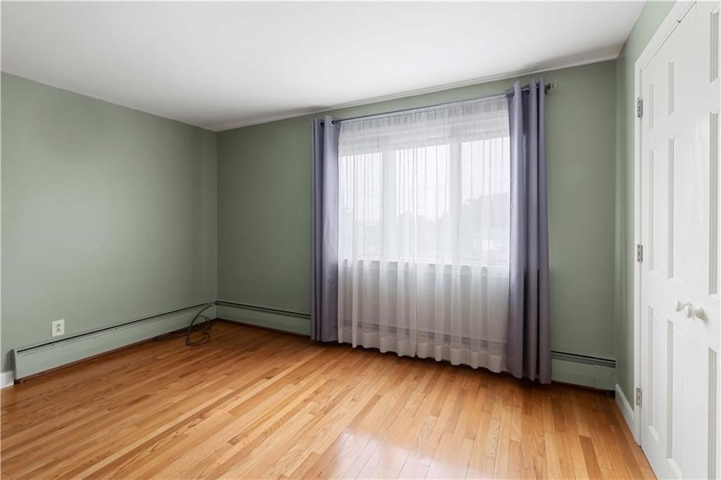 6 Varnum AVE, Bristol, RI Photo #15
