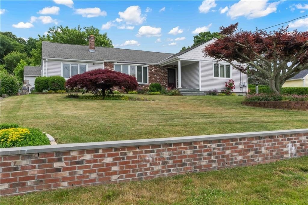 6 Varnum AVE, Bristol, RI Photo #30