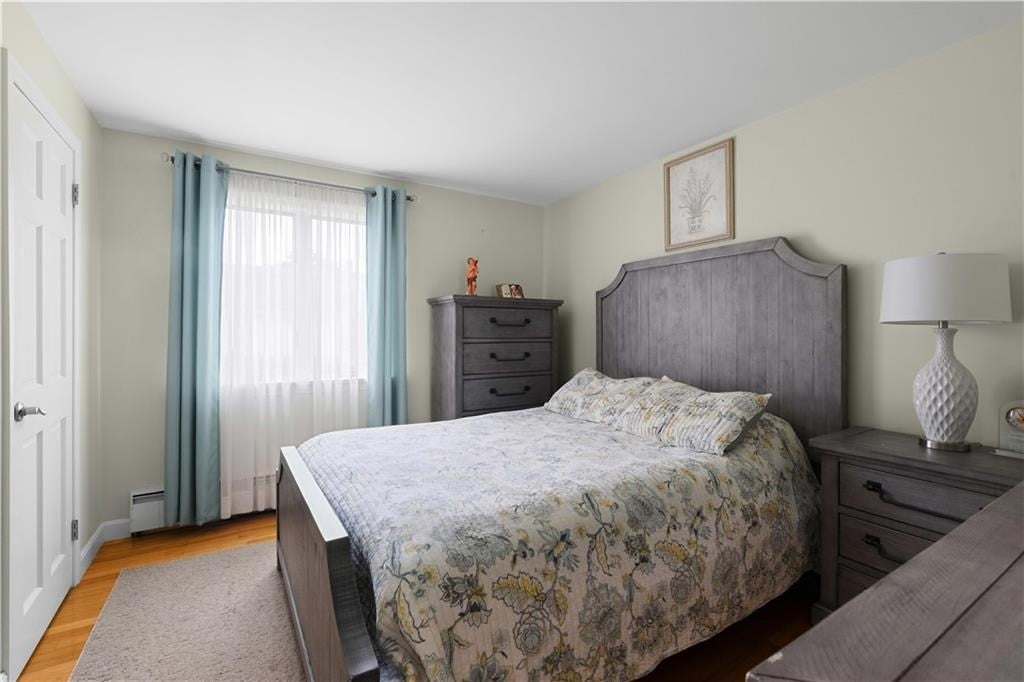 6 Varnum AVE, Bristol, RI Photo #11